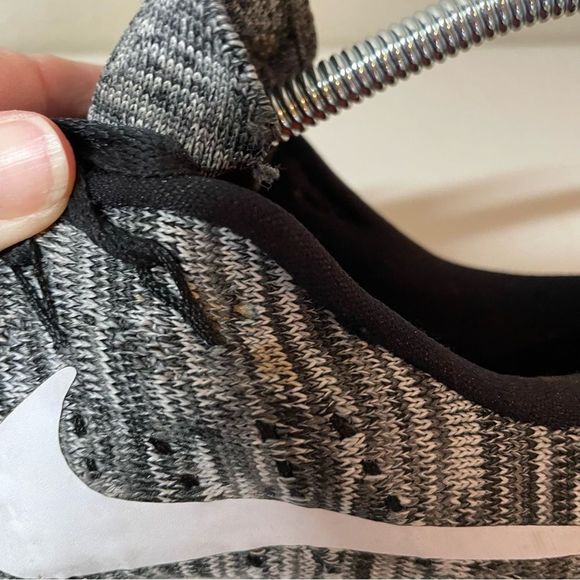 Nike LunarEpic Flyknit Low Oreo Running Shoes Low Top Lace Up Unisex Size 8 - Picture 4 of 9